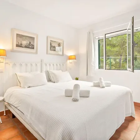 Villa Monte Penedo, Heated Pool