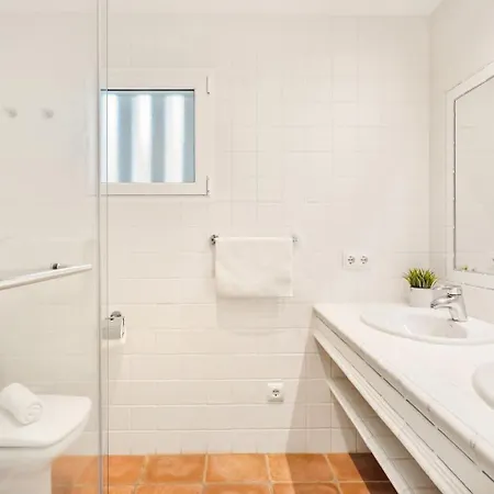 Vila Monte Penedo, Heated Pool Son Parc