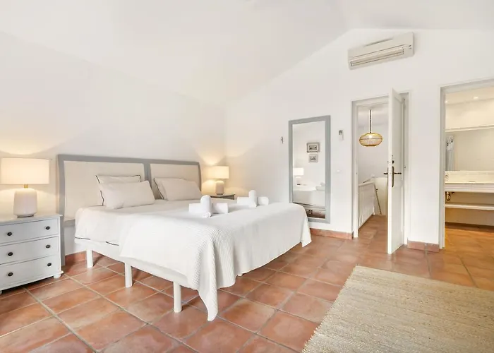 Villa Monte Penedo, Heated Pool *