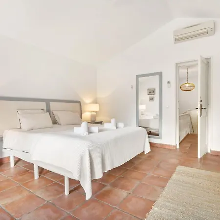 Villa Monte Penedo, Heated Pool *